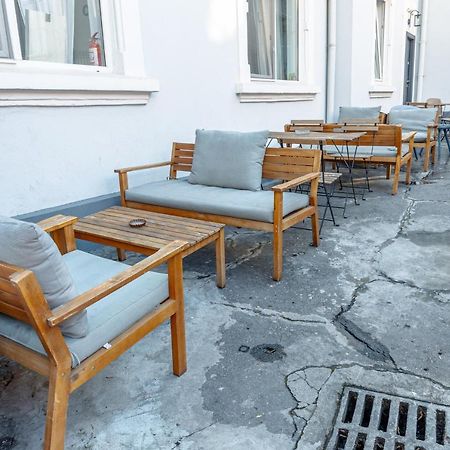 First Hostel Bucur 21 Bukarest Exteriör bild
